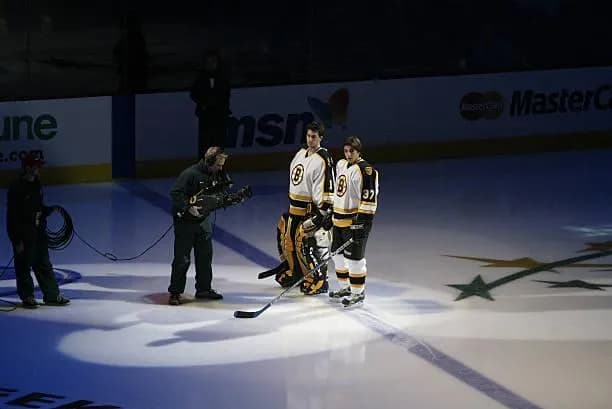 Andrew Raycroft and Patrice Bergeron