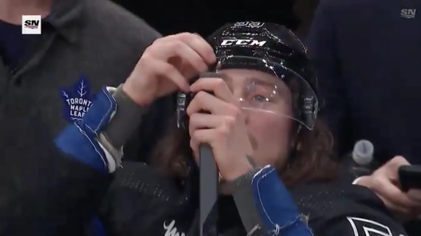 Tyler Bertuzzi taping his stick