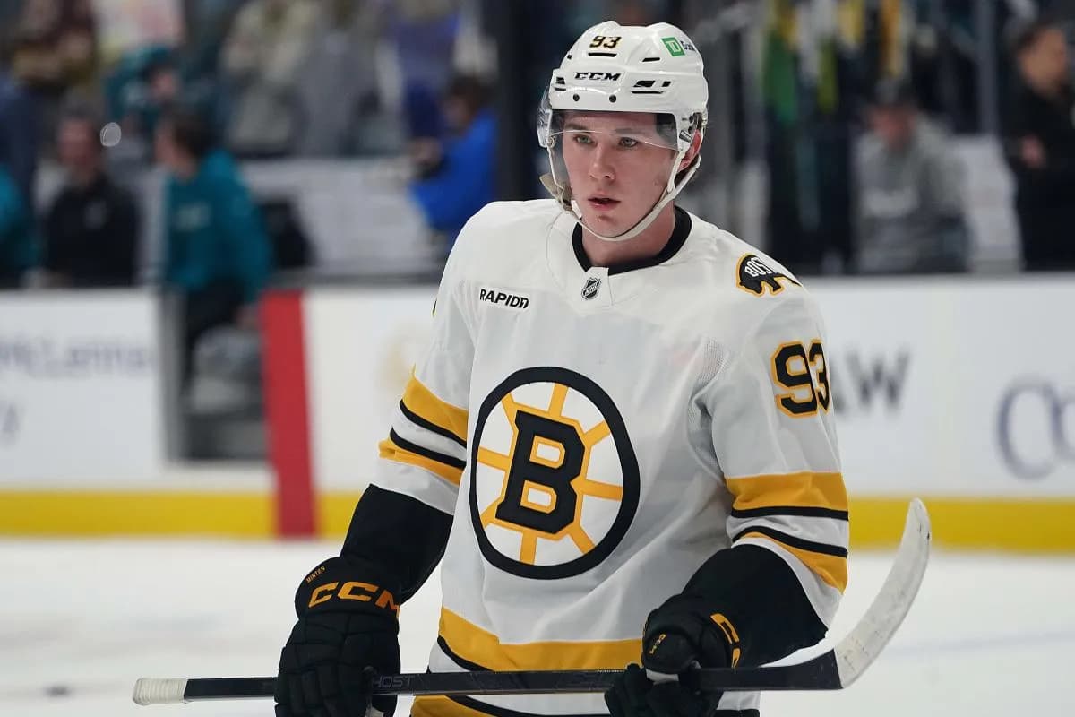 Boston Bruins center Fraser Minten (93) warms up before the game against the San Jose Sharks at SAP Center in San Jose.