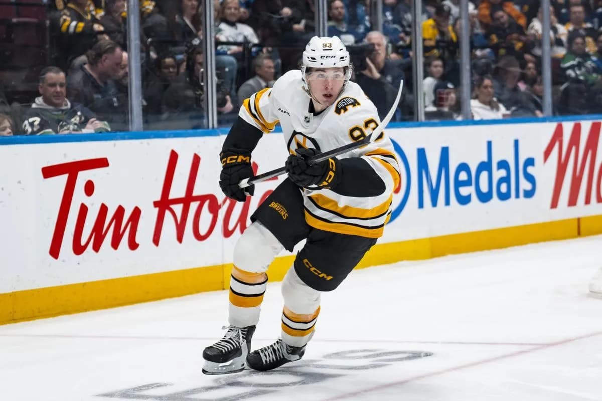 Boston Bruins forward Fraser Minten (93) skates against the Vancouver Canucks in the third period at Rogers Arena.
