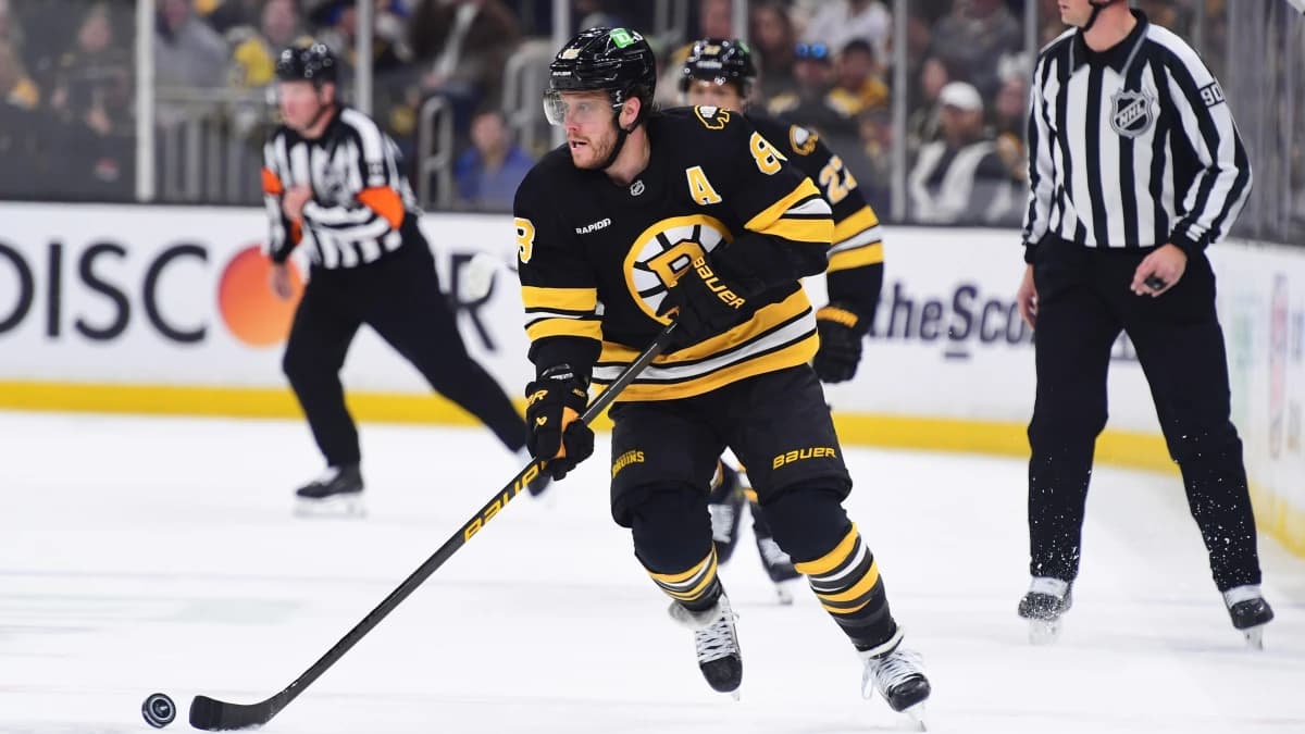 Boston Bruins right wing David Pastrnak (88) controls the puck during the first period in game four of the first round of the 2026 Stanley Cup Playoffs against the Buffalo Sabres at TD Garden.