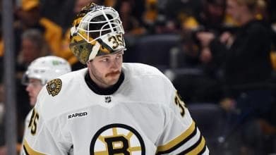 Ullmark mask up