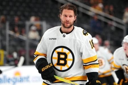Boston Bruins center Pavel Zacha (18) warms up before a game against the Vegas Golden Knights at T-Mobile Arena.